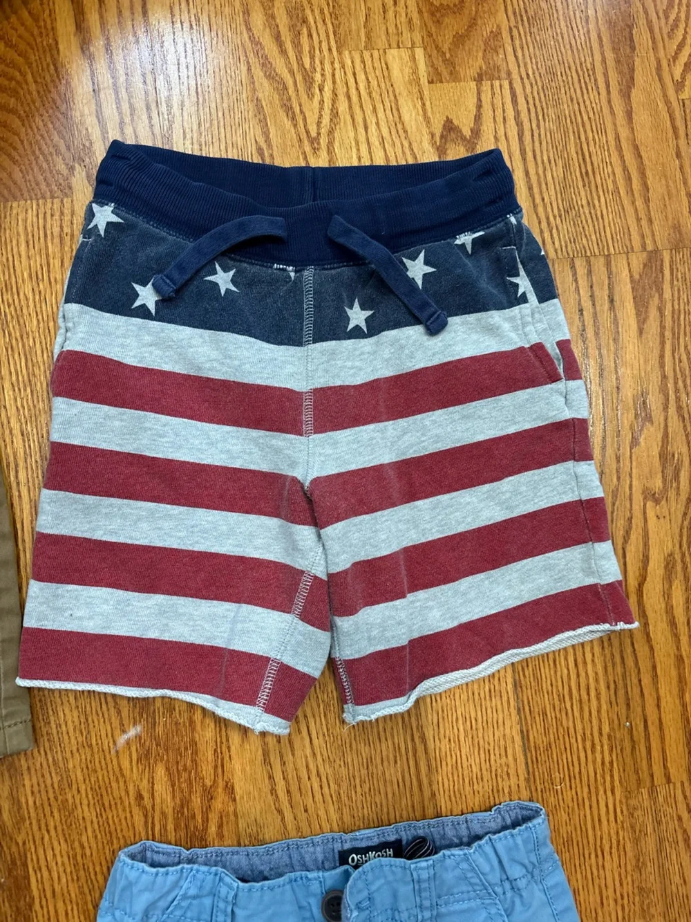 OshKosh B'gosh set of 4 shorts boys 6 Light Blue Kids Shorts 4th of July